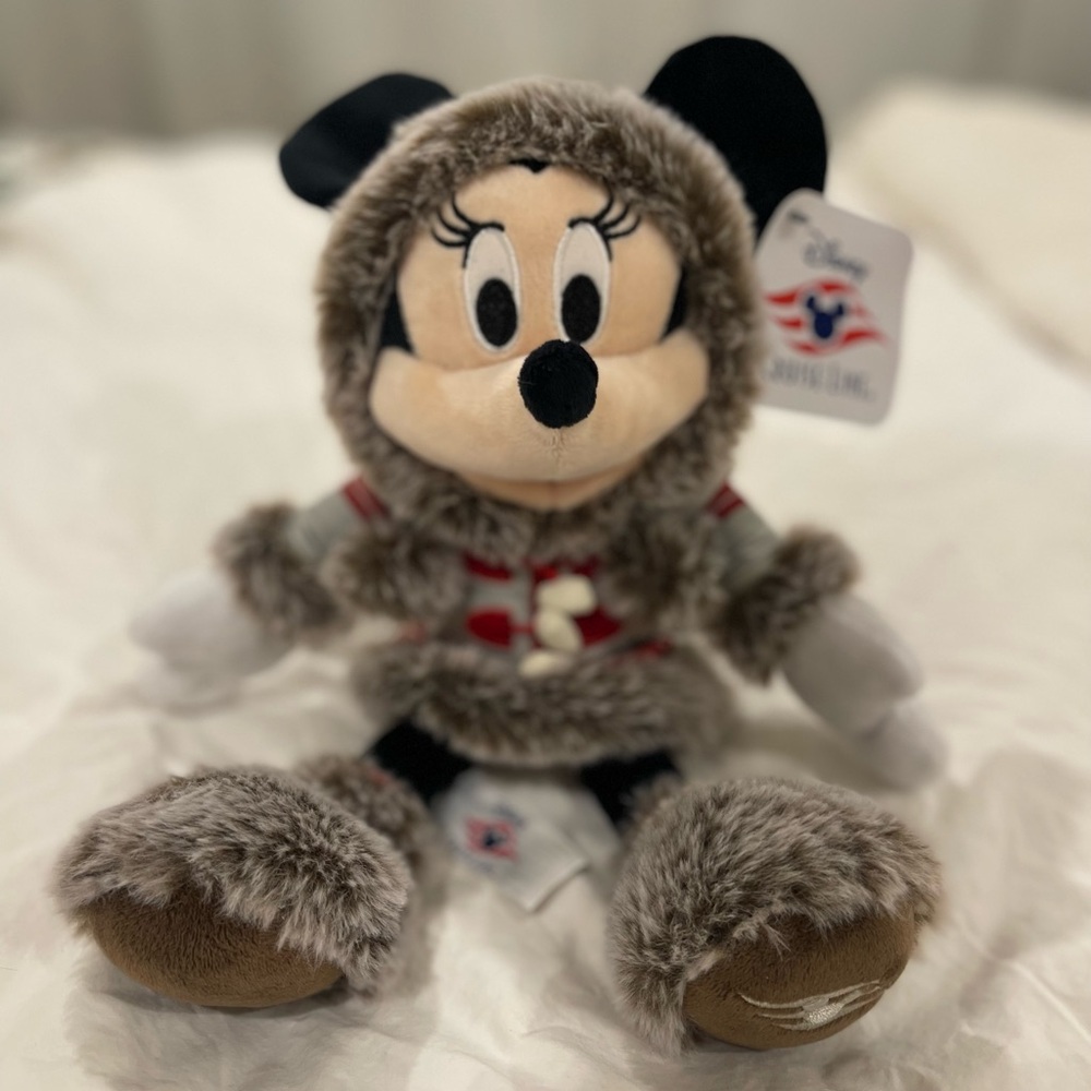 Disney Cruise Line 2025 Alaska Minnie Mouse Plush w/ Faux Fur Lined Parka